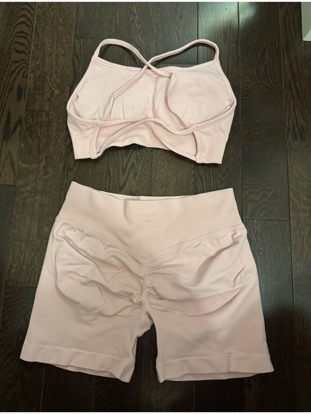 Light Pink Seamless Sports Bra and High-Waist Leggings Set